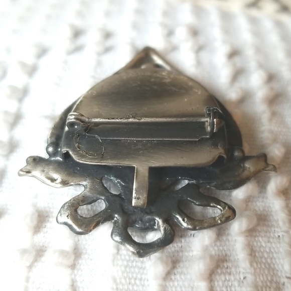 Vintage heart shaped picture frame brooch pin pewter finish - Picture 4 of 4